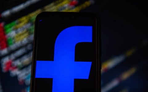 Facebook 曾经开发过一个辨识员工样貌的 app