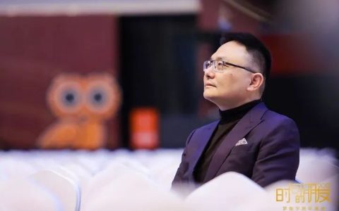 三次冲击IPO失败，估值腰斩，罗振宇卖不动“焦虑”了