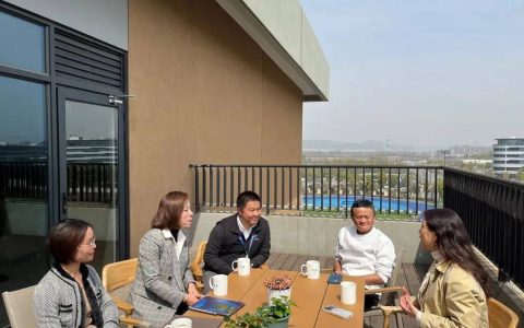 世界观：观马云回国 学传播需要冲突