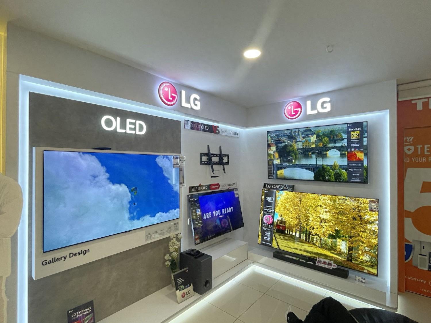 黑色星期五LG OLED电视五折出售，松下用五年延保抢份额