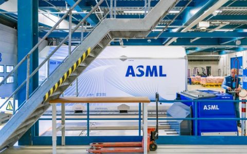 ASML为何能领军光刻机市场？