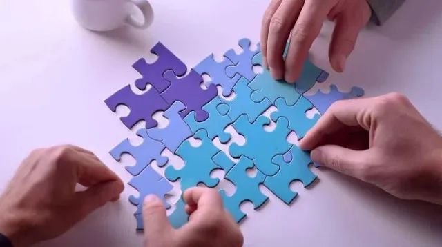 懵了！直播间里的红包雨居然还带着歧视